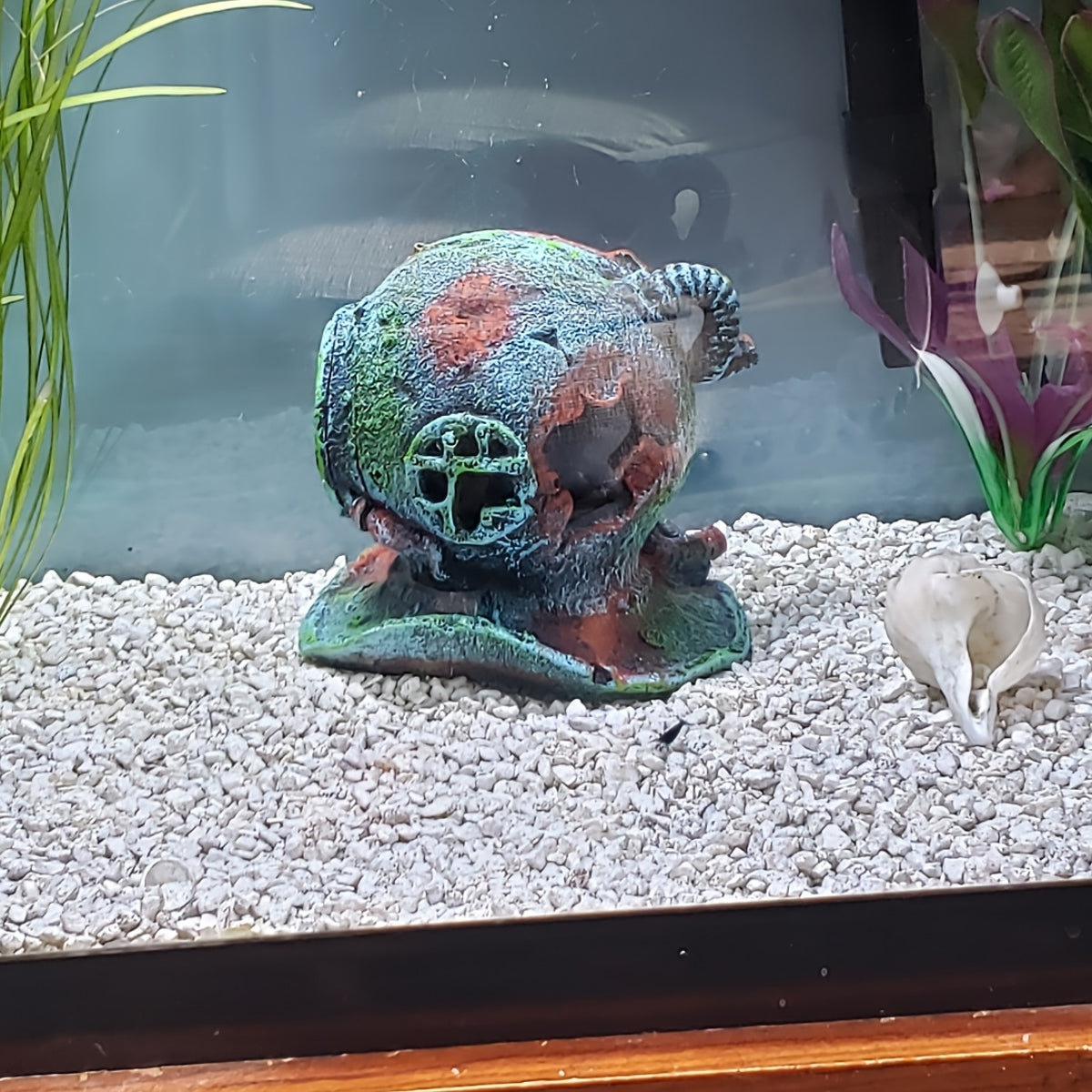 Resin Diving Helmet Aquarium Ornament