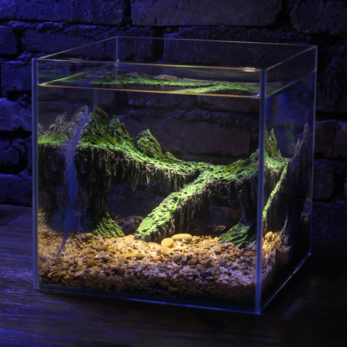 Resin Aquarium Ornament Natural Decorative Rock With Moss For Fish Tanks