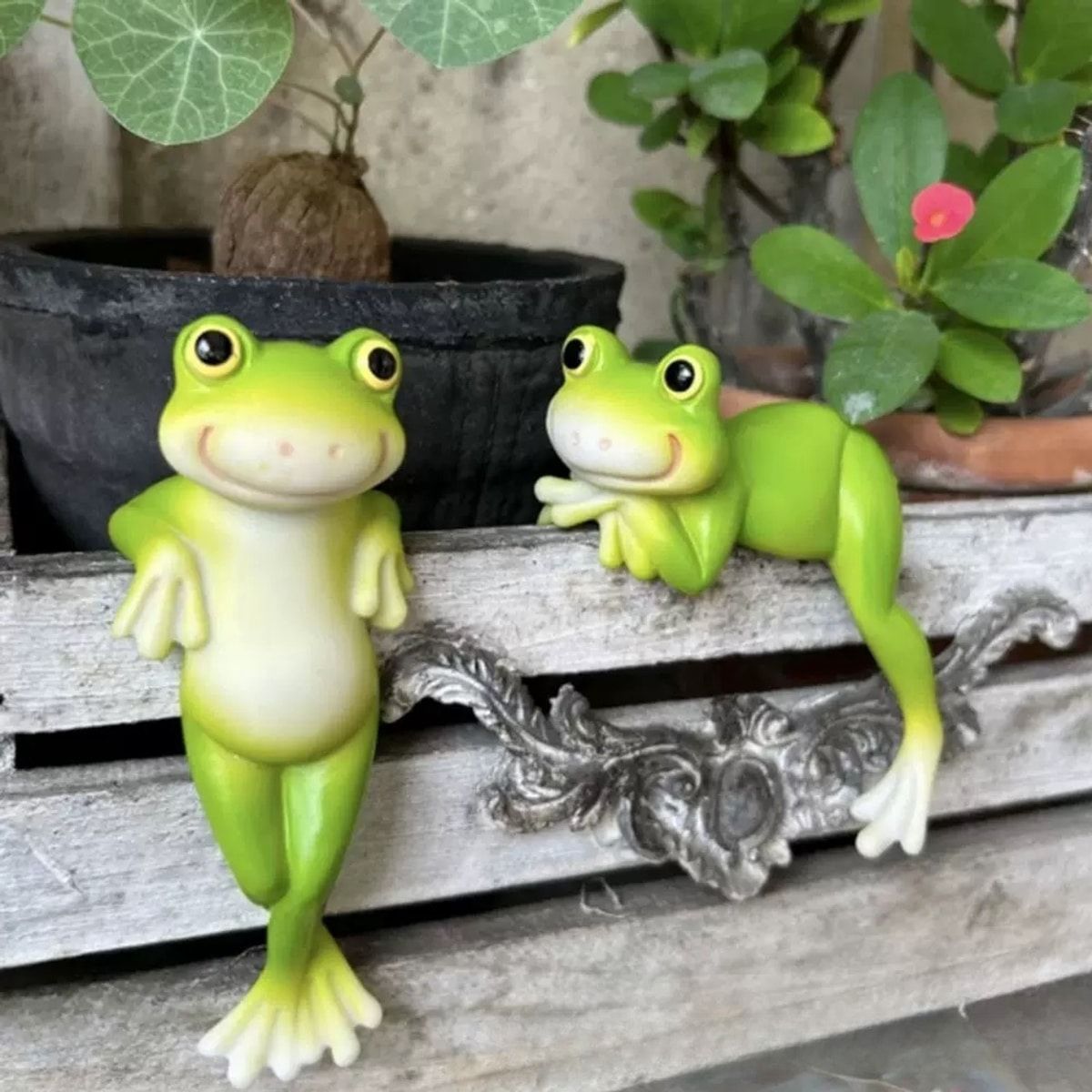 2 Pcs Resin Hanging Frog Ornaments for Pots