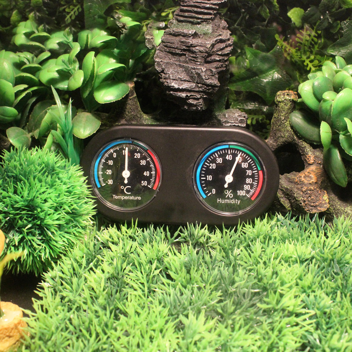 Digital Temperature and Humidity Monitor for Reptile Tank