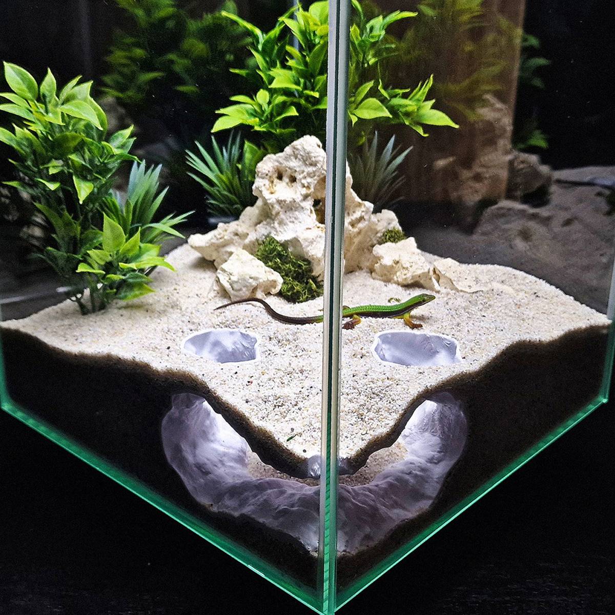 Aquarium hideout cave for fish, shrimp and snails – product view 5